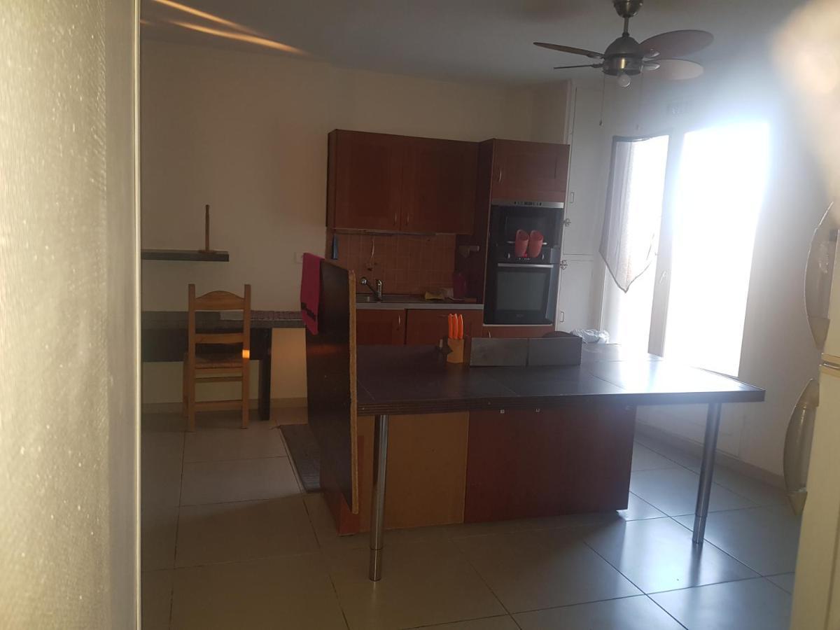 Grand Appartement Fonctionnel Et Calme Sur Lyon8 A 2 Pas Du Metro Esterno foto